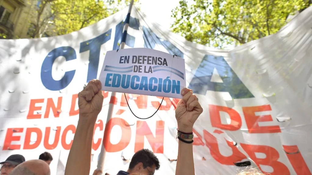 El Gobierno  activó el protocolo de servicio esencial en educación por el paro docente nacional