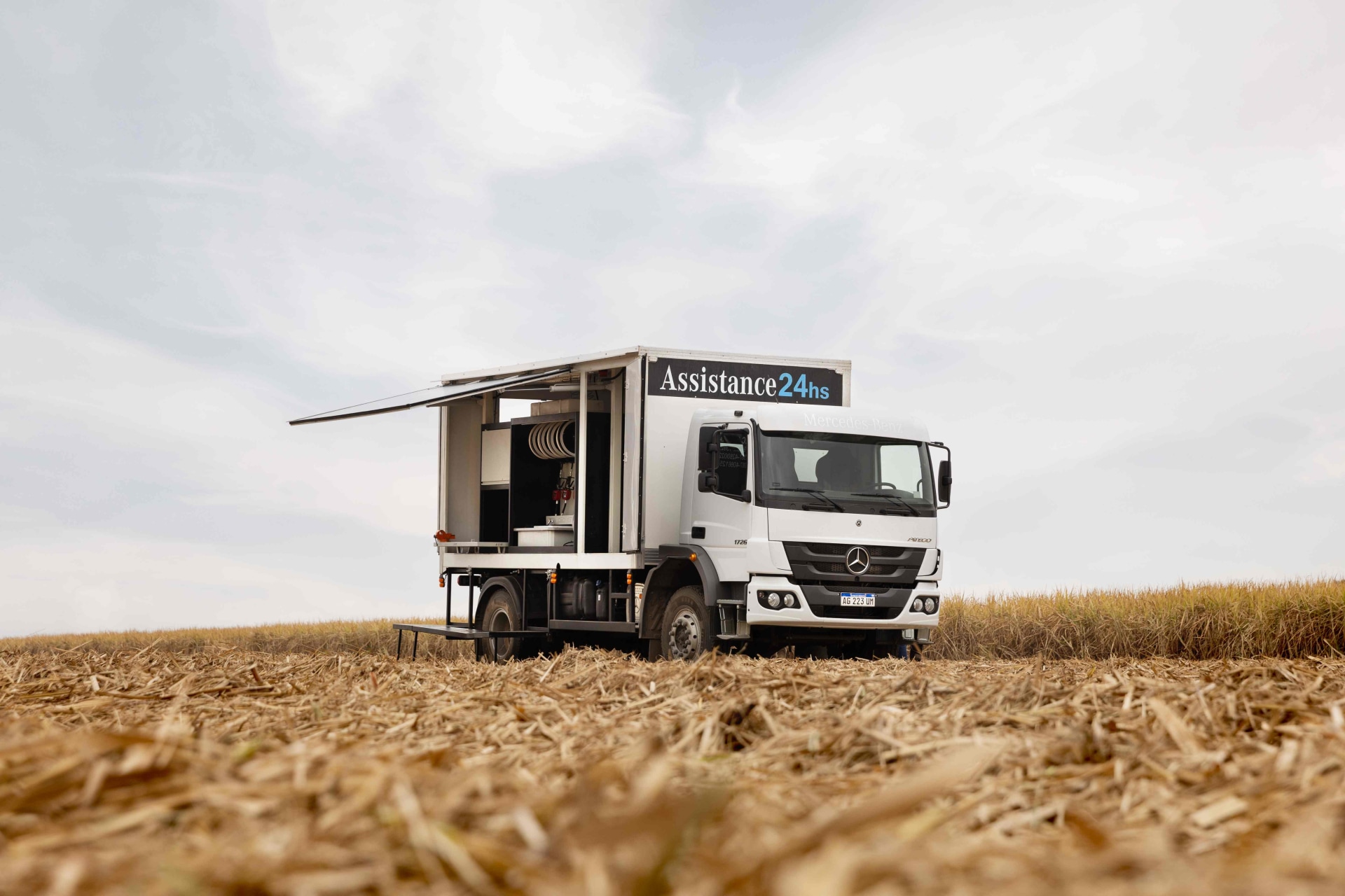 Talleres móviles y vehículos todo terreno: la estrategia de Mercedes-Benz para acompañar la zafra