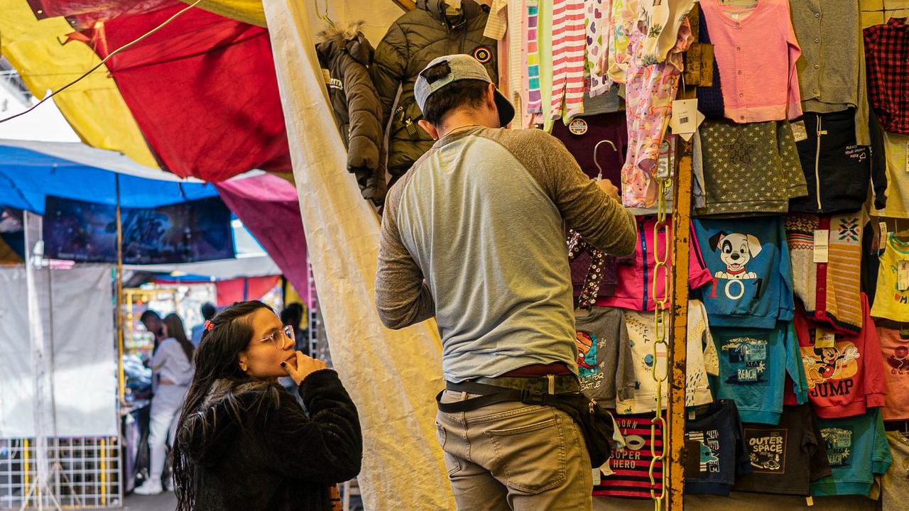 Tucumán y la paradoja de liderar la baja de la informalidad laboral en el país pero seguir en el podio de la precariedad