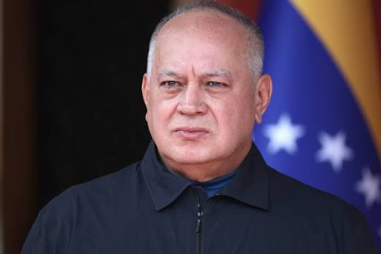 Venezuela avanza en las negociaciones políticas con la oposición y anuncia subsidios para los damnificados