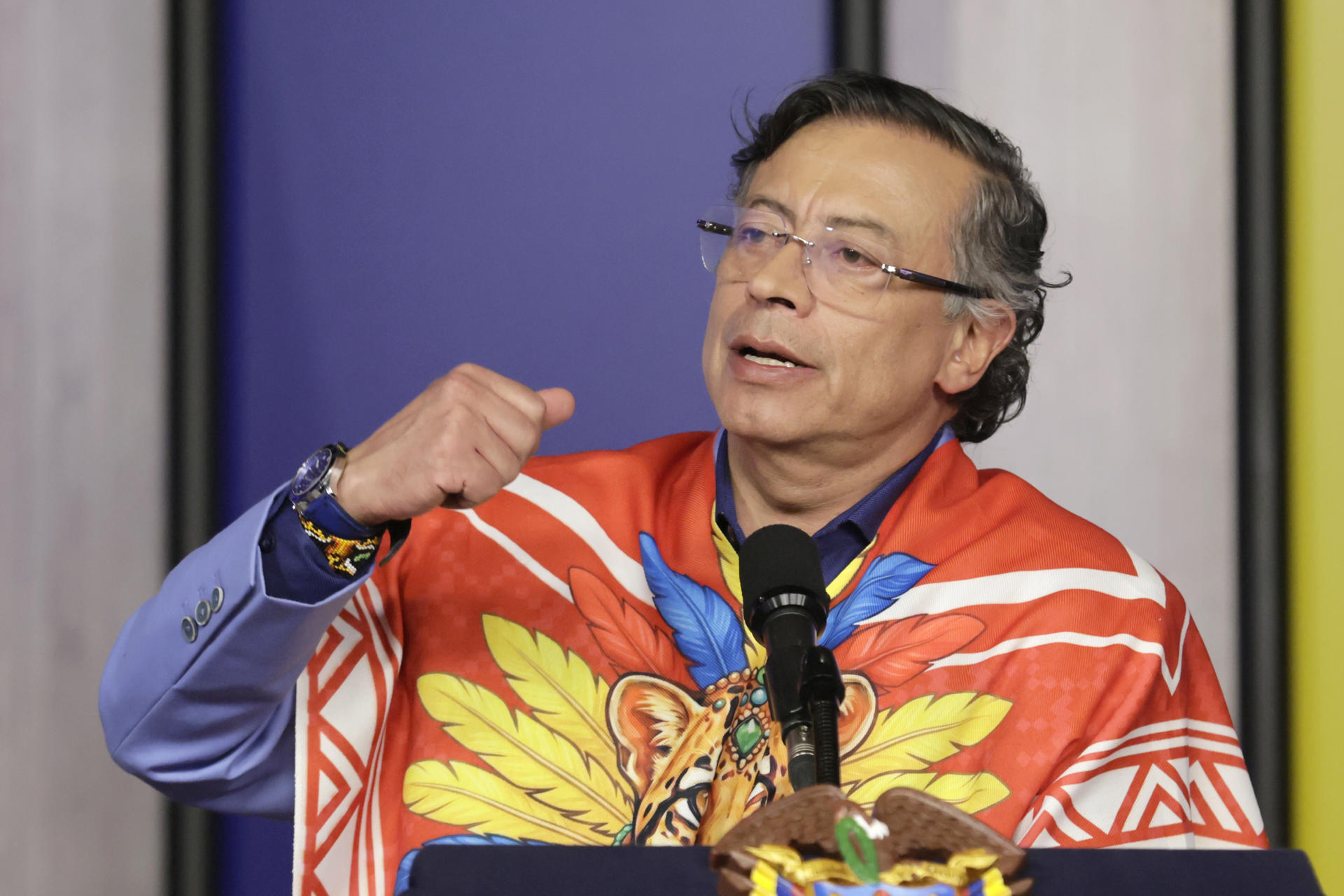 Sin registros en Interpol: Gustavo Petro presentó un certificado internacional a un día de entregar el poder