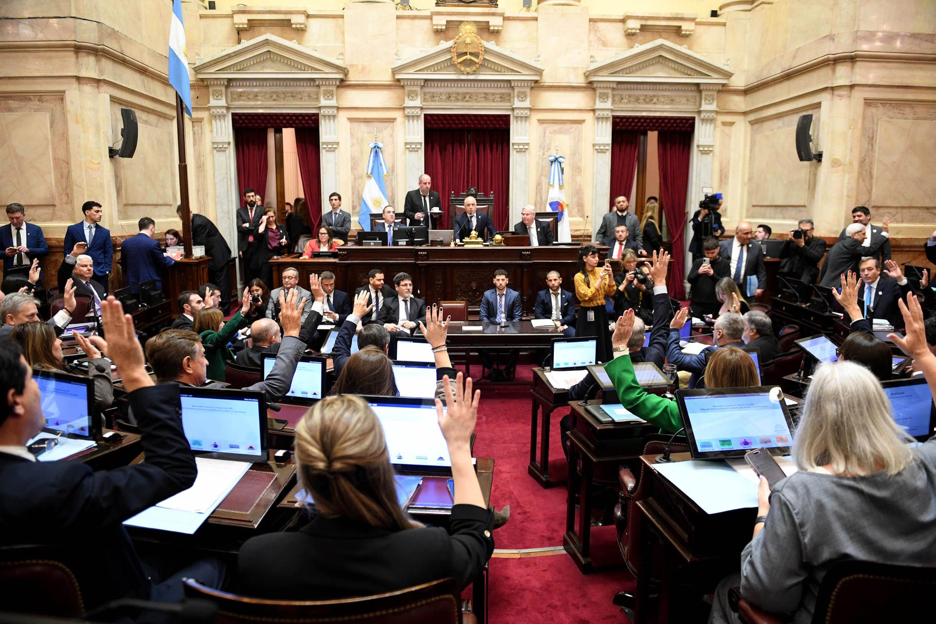 Uno por uno: así votó cada senador la Ley de Propiedad Privada