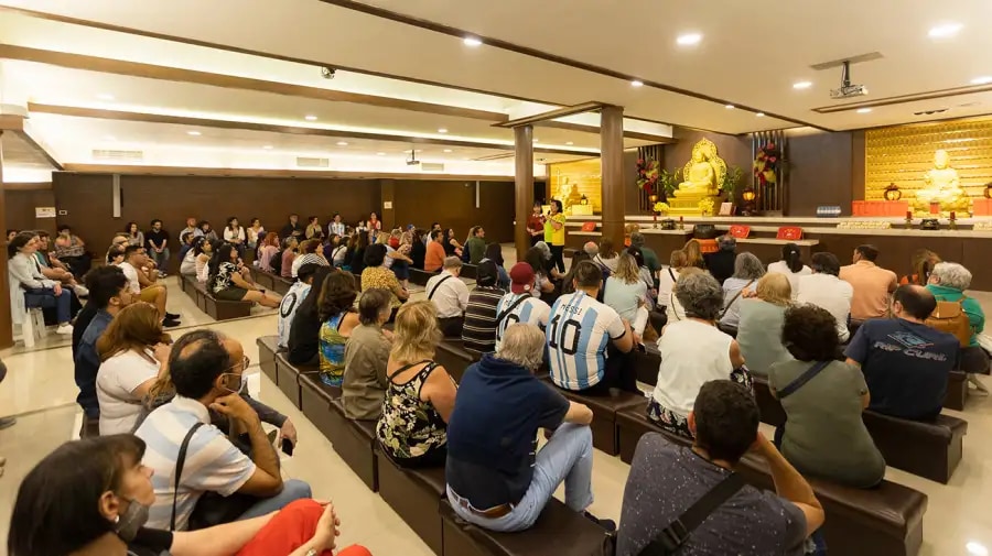 Los templos religiosos se convierten en refugio ante las necesidades económicas de los argentinos