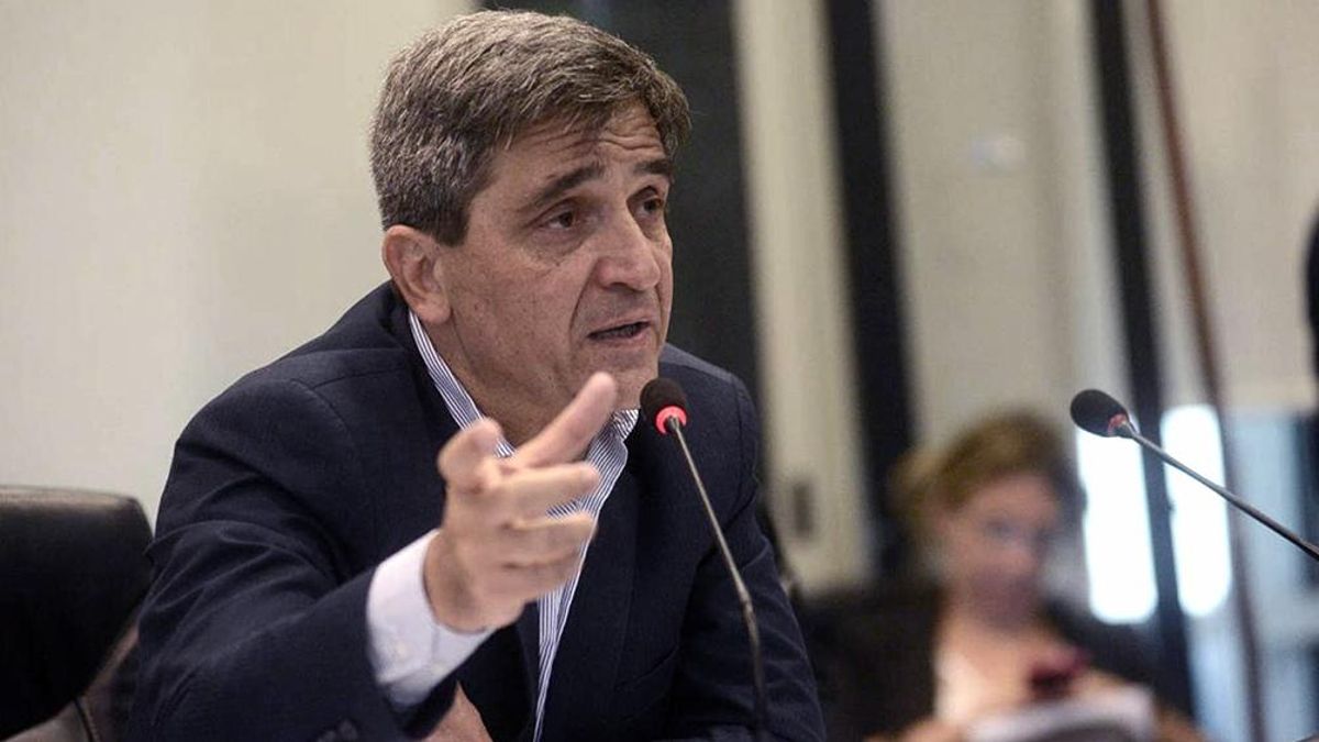 Con dardos para el Bloque Independencia, Yedlin adelantó que votará en contra de la Ley de Propiedad Privada