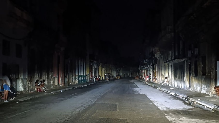 Un 69 % de Cuba está sin electricidad por la crisis energética