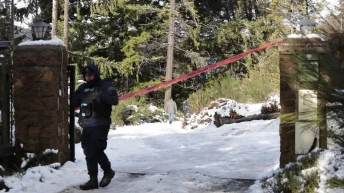 Una nena de 3 años murió luego de caer el auto de su familia al lago Nahuel Huapi