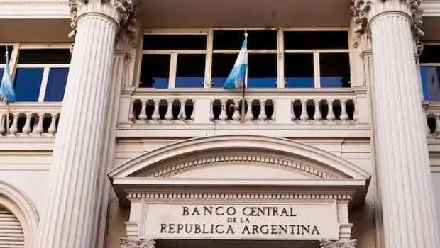 El BCRA habilitó el acceso a dólares para el pago de reaseguros de proyectos incluidos en el RIGI