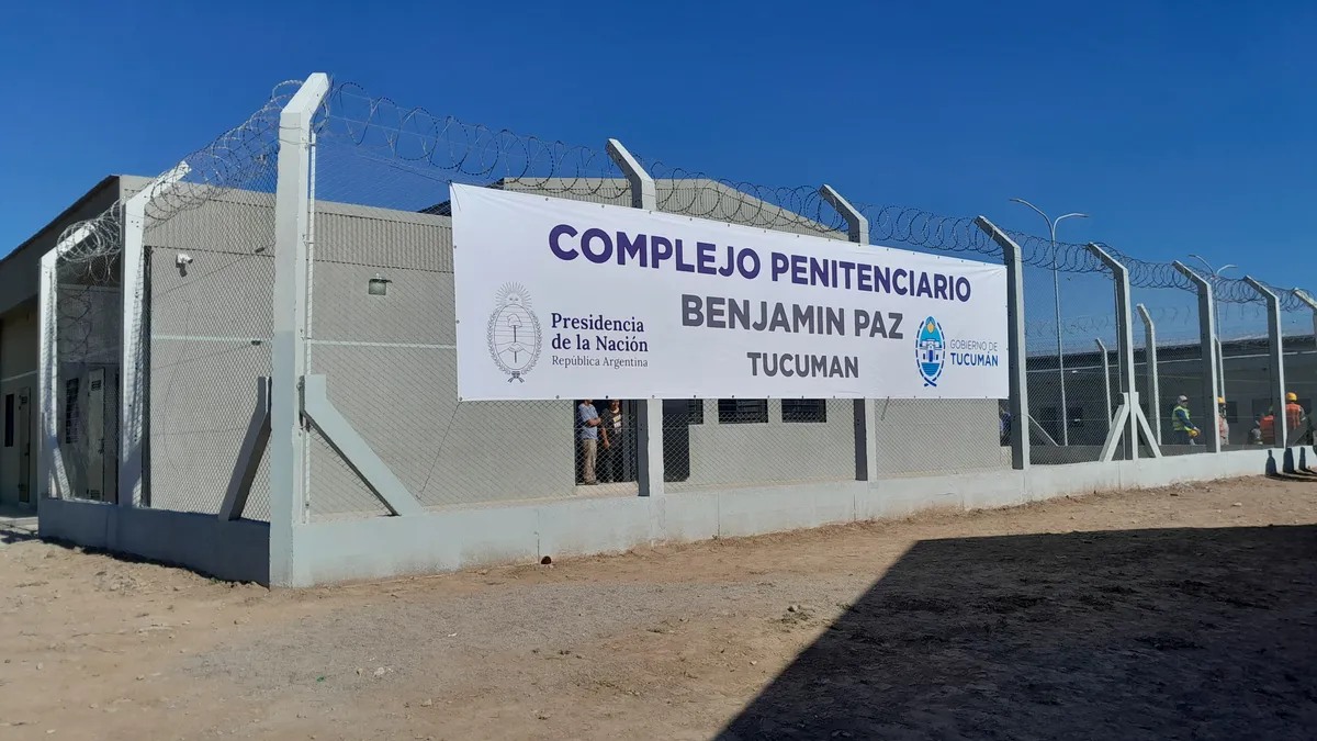 El Ministerio de Seguridad gastará más de $18 millones en alquilar baños químicos: construir un baño tradicional es más barato