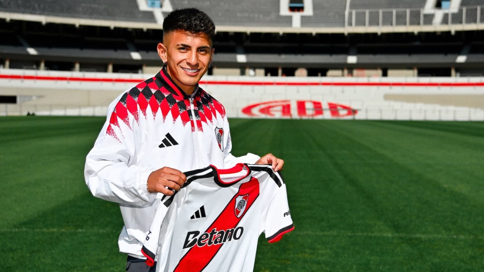 River ya tiene a otro campeón del mundo en sus filas: Thiago Almada es del "Millonario"