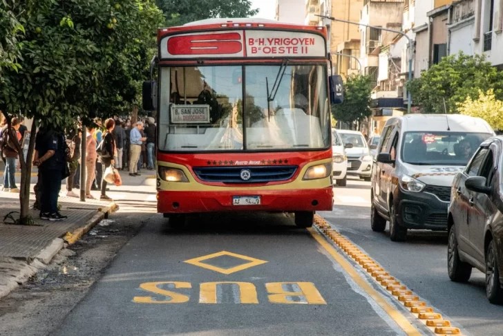 Aetat pide rever el cambio de recorridos y advierte por un pasivo laboral de $5.500 millones