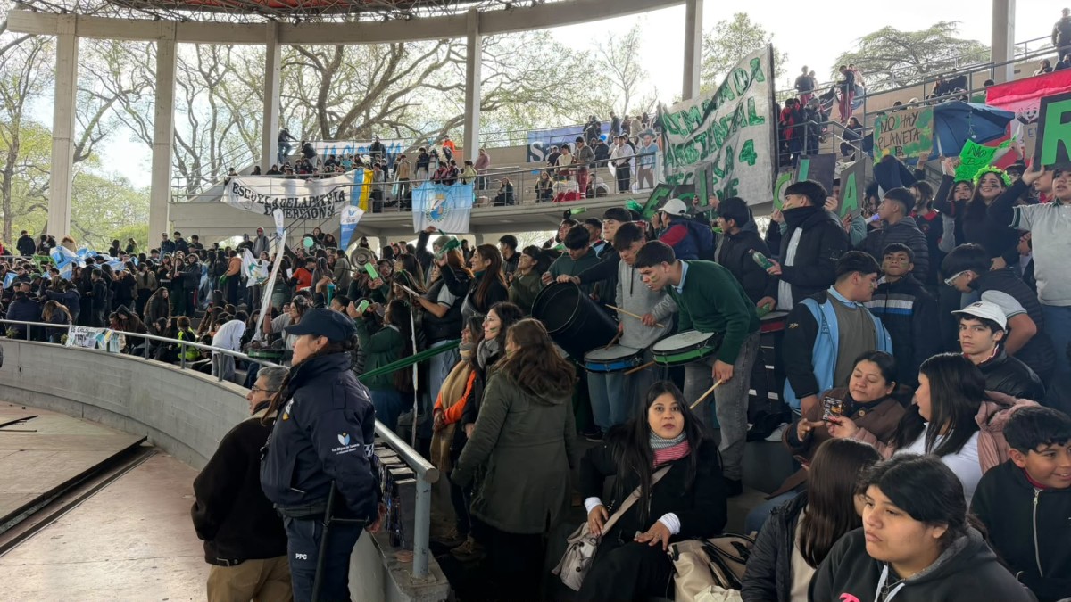 Alrededor de 70 escuelas participaron de las Olimpiadas Ambientales de San Miguel de Tucumán.jpeg