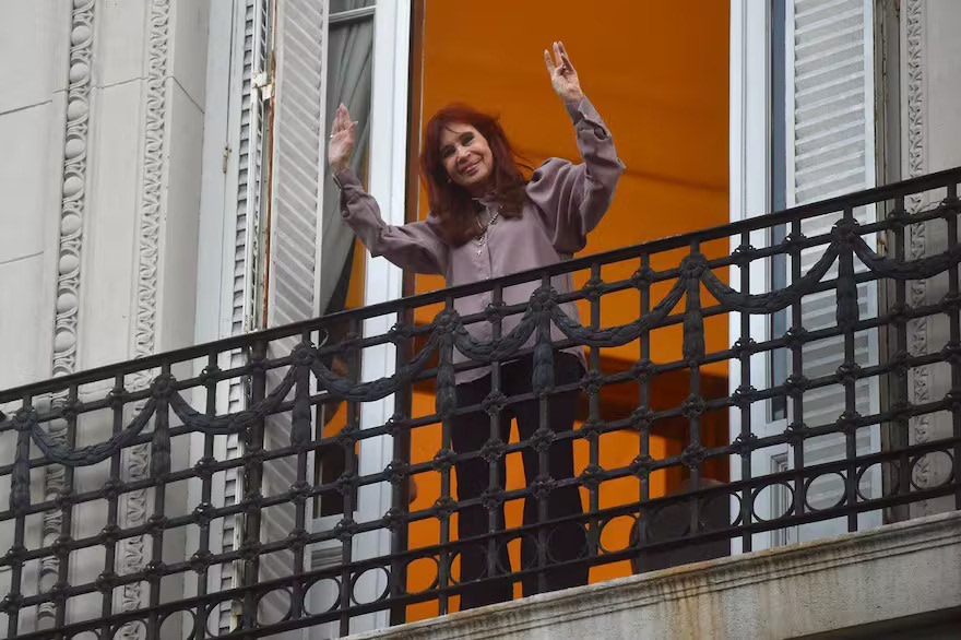 El departamento donde está detenida Cristina Kirchner quedó bajo embargo por la causa Vialidad