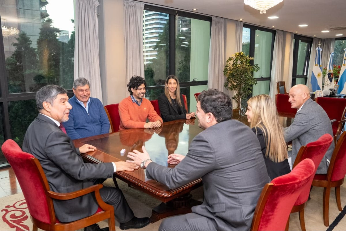 reunion empresarios acevedo1.jpeg