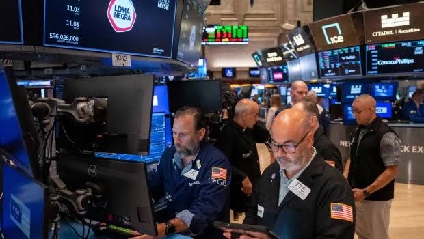 Los activos argentinos cerraron otra semana en baja: cayó el Merval y el riesgo país subió a 478 puntos