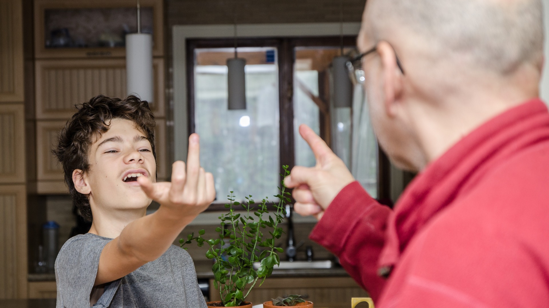 Tucumán: proponen que los padres puedan ser arrestados si sus hijos protagonizan casos de bullying