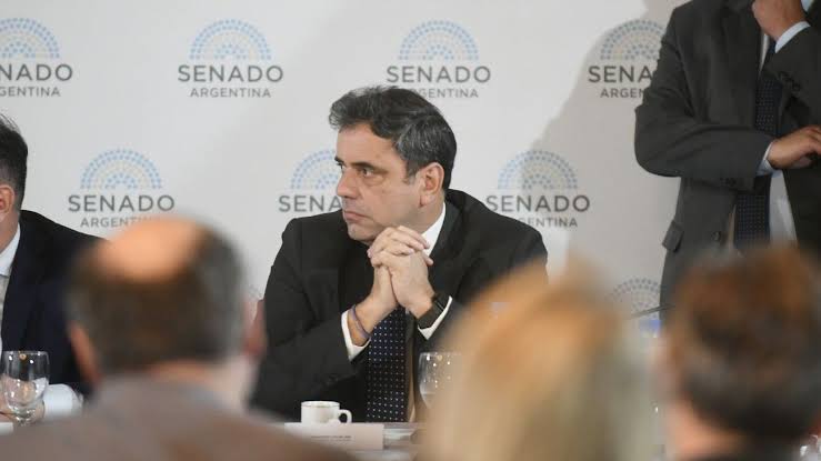 Los libertarios exigieron recortar el presupuesto de la Legislatura tras la revelación de una profunda crisis de confianza en Tucumán