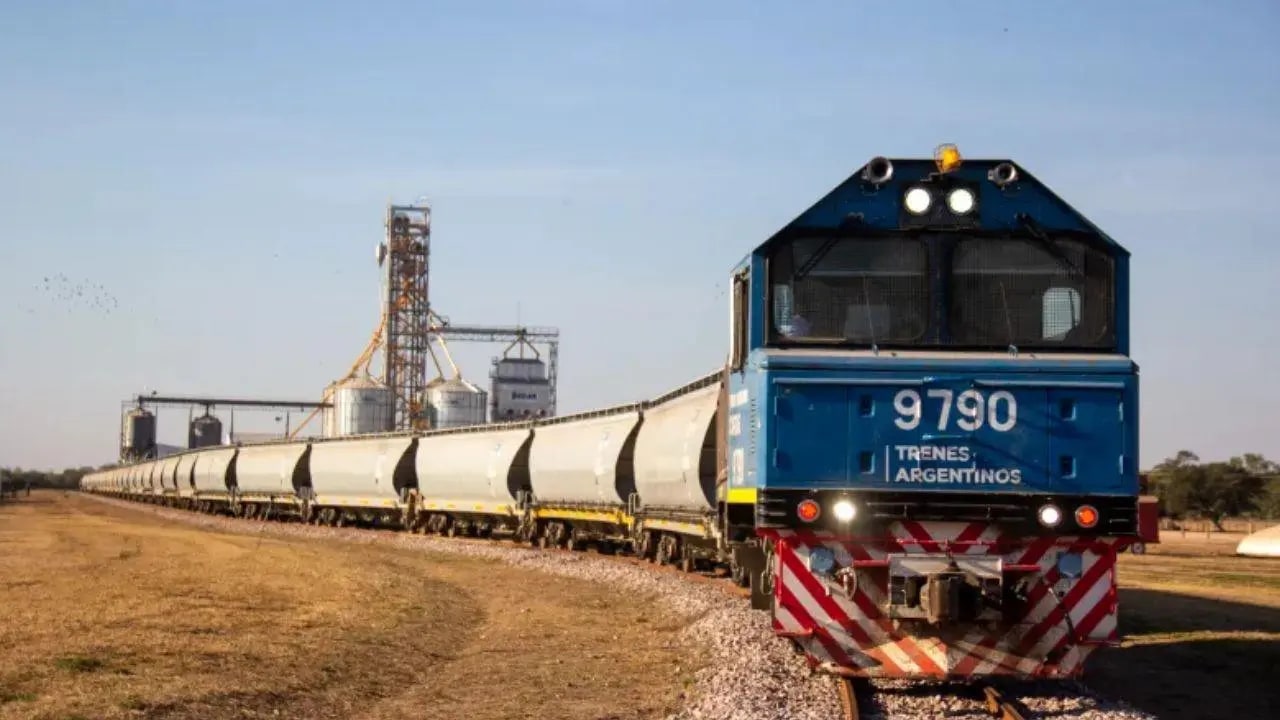 La privatización del Belgrano Cargas promete abaratar los fletes de la producción tucumana hacia los puertos