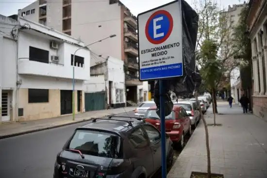 Se posterga la implementación del estacionamiento medido en la Capital por la situación económica