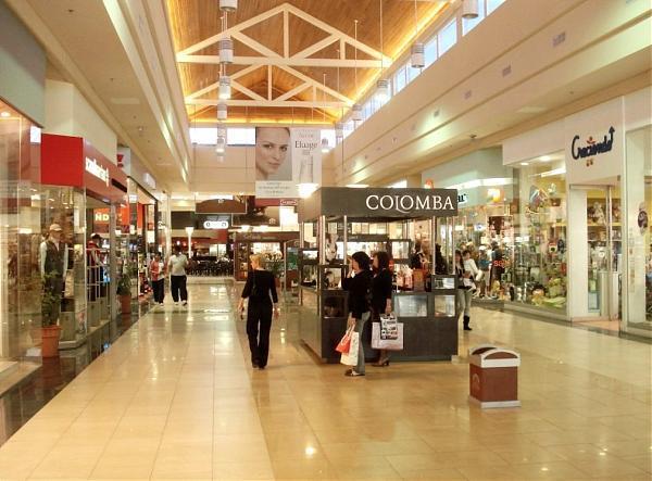 El derrumbe del consumo en los shoppings golpea con fuerza al Norte y registra el peor promedio de espectadores de cine del país