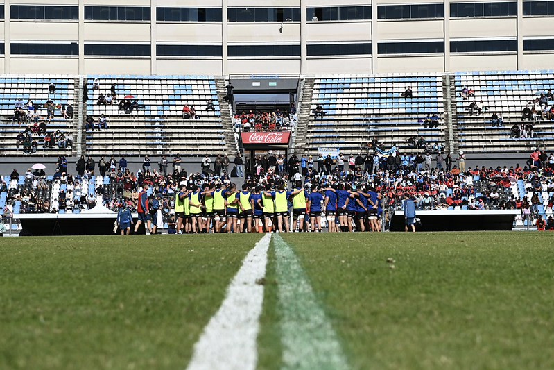 Los Pumas tuvieron su primer entrenamiento en Jujuy con un gran marco de público