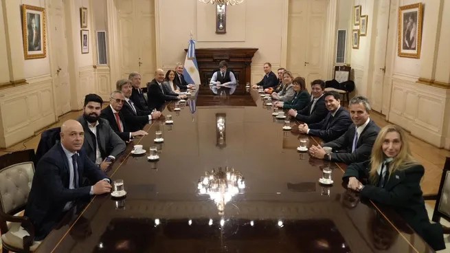 milei y el gabinete.webp