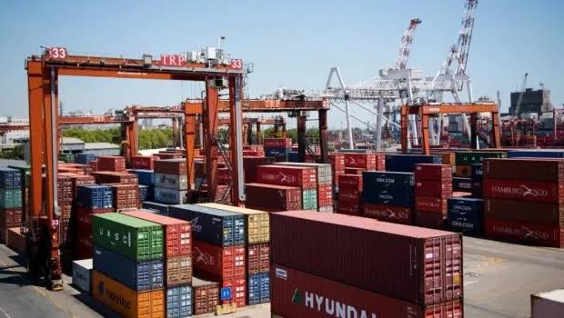Las exportaciones superarían por primera vez los US$100.000 millones en 2026 y proyectan un superávit récord