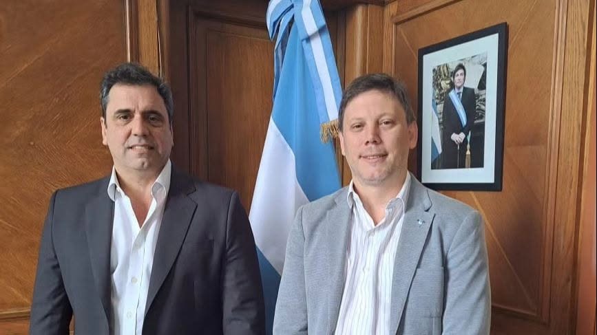 De “ñoqui de YPF” a “pseudo intendente”: durísimo cruce entre Macchiarola y Catalán
