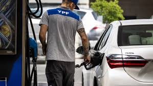 La venta de combustibles cayó 6,4% en julio y acumuló seis meses consecutivos de retroceso