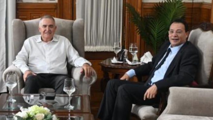 Cruces al límite y tensión en el recinto: la oposición calificó al ERSEPT como una "unidad básica" del oficialismo