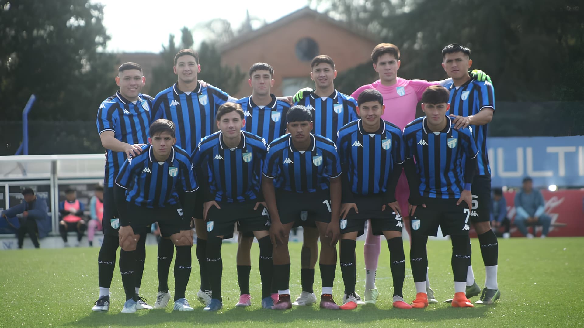 La Reserva de Atlético Tucumán cayó 2-0 ante Vélez en un duelo bravo