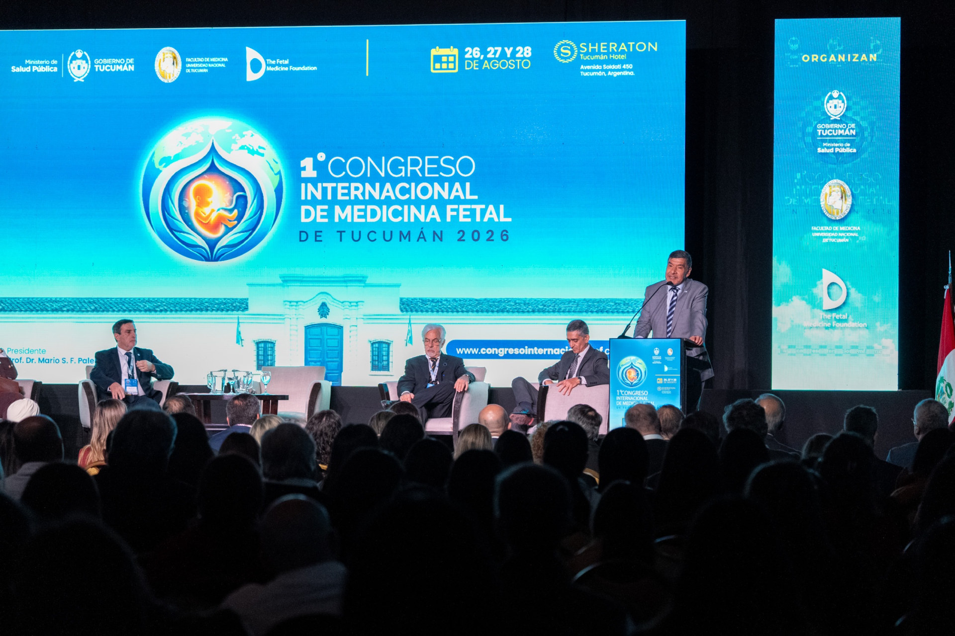 Ante especialistas internacionales, Acevedo defendió el modelo sanitario local: “El Estado debe estar presente”