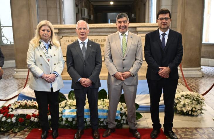 Acevedo encabezó el homenaje a Alberdi por el Día del Abogado y destacó el trabajo entre los poderes del Estado