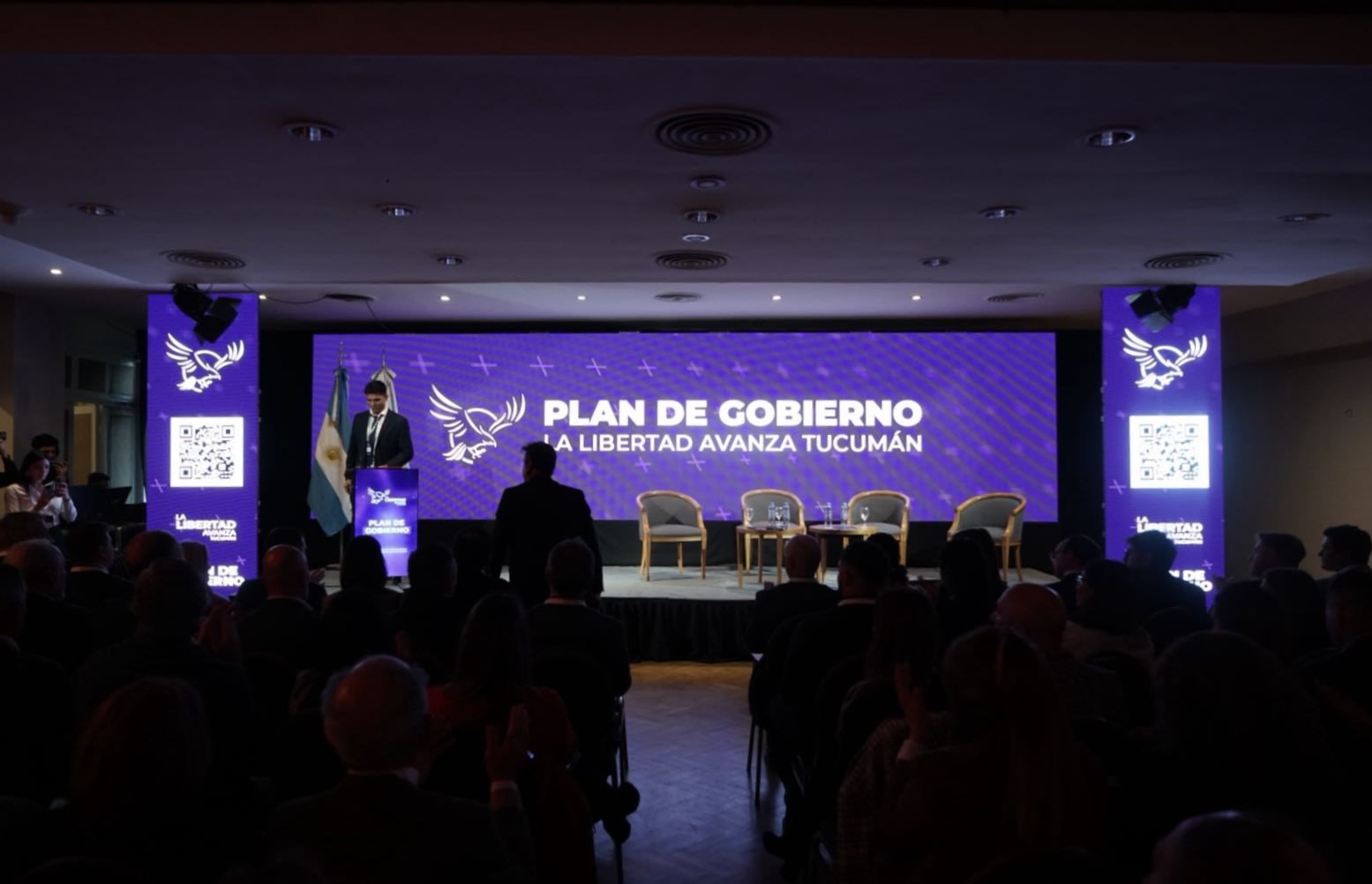 Shock libertario, tribuna militante y ritmo cuartetero: La Libertad Avanza presentó su plan de gobierno y su candidato para Tucumán