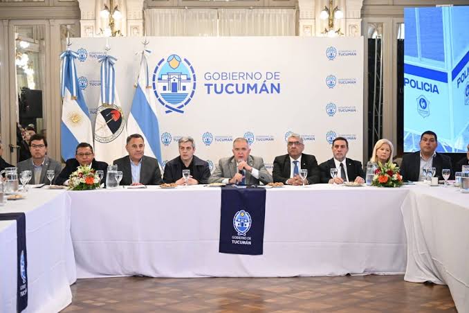 El 76% de los tucumanos cuestiona el rumbo del Gobierno provincial, según una encuesta