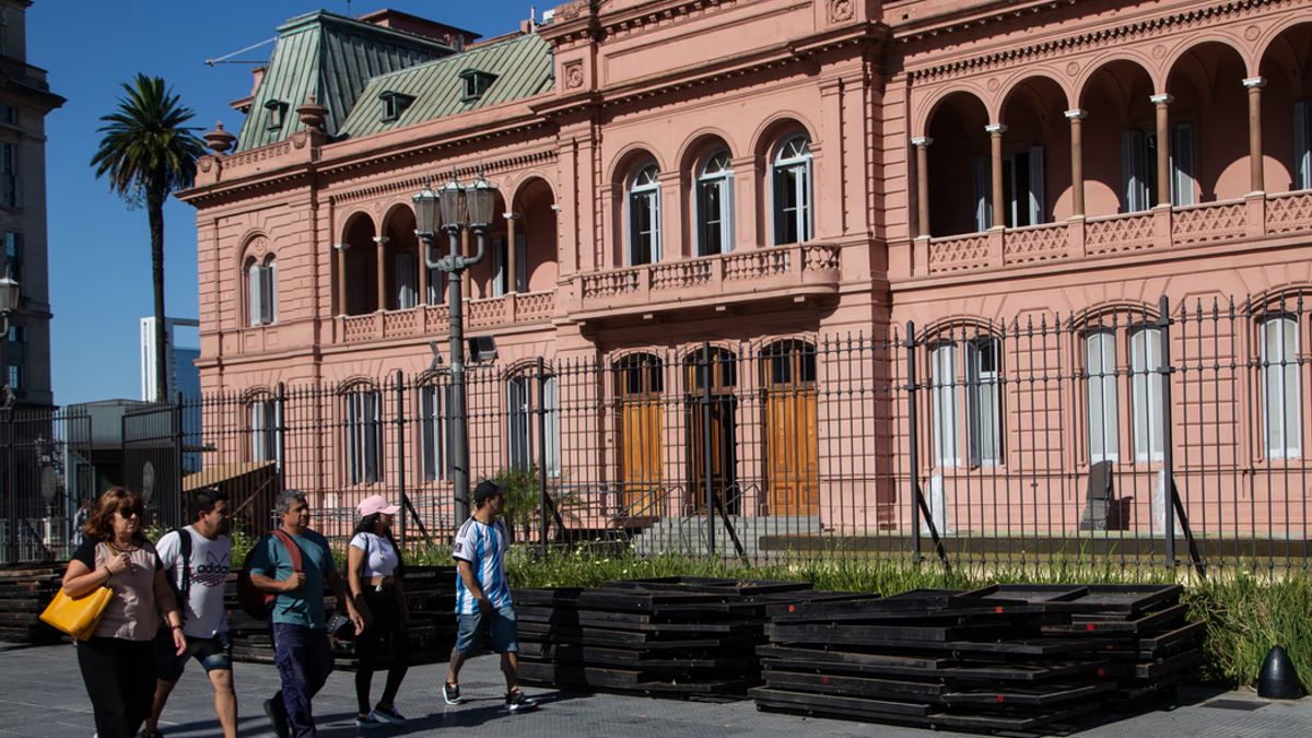 El Gobierno actualizó adicionales, viáticos y horas cátedra para trabajadores de la Administración Pública Nacional