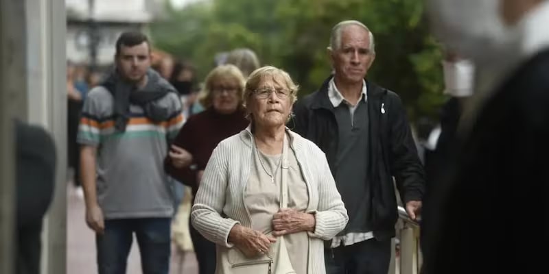 El Gobierno oficializó un bono de hasta $70.000 para jubilados y pensionados en septiembre