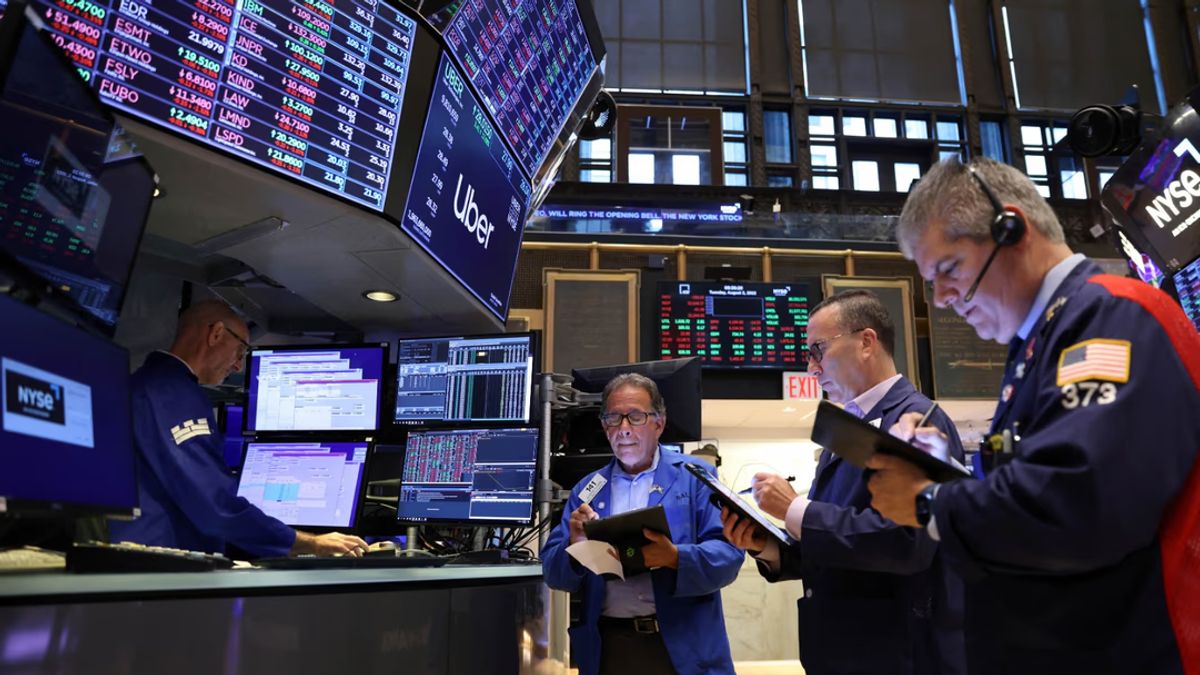 El S&P Merval en dólares cayó un 12% en agosto y el riesgo país escaló 80 puntos, el mayor salto desde febrero