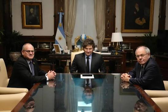 Javier Milei se reunió con el embajador de Israel y dio pistas claves del anuncio sobre las Islas Malvinas