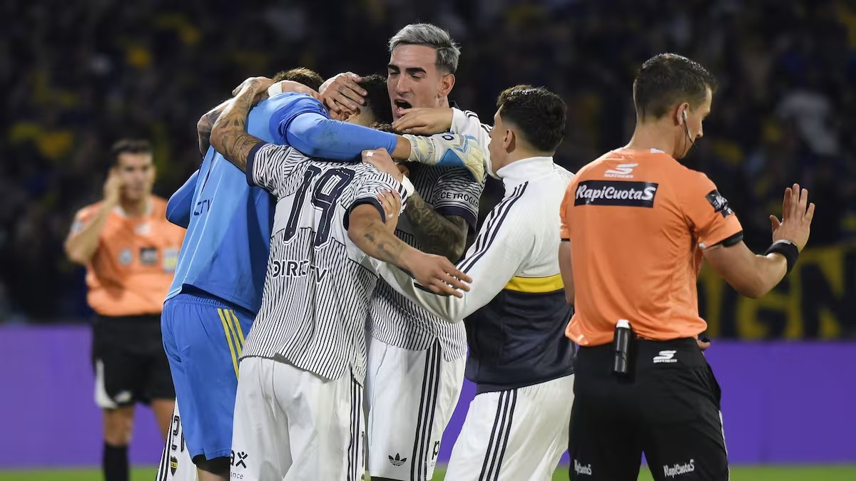 Boca resistió un penal en contra sobre el cierre y selló su pase a cuartos ante Vélez desde los doce pasos