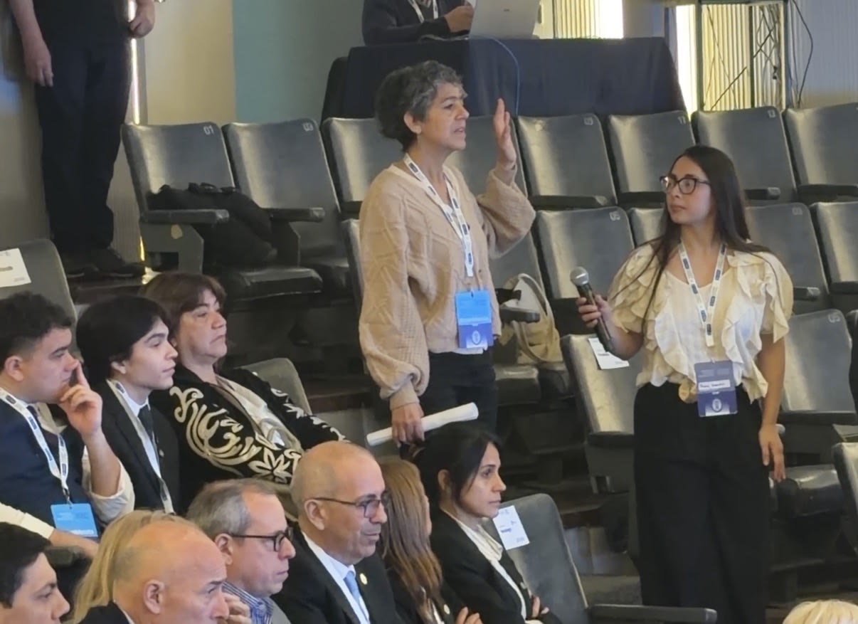 Tensión en la Asamblea Universitaria: una representante quiso tomar la palabra, pero se la negaron