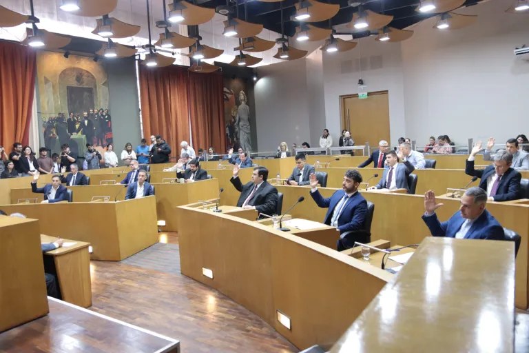 Tras años de espera, 344 familias podrán regularizar y escriturar sus viviendas