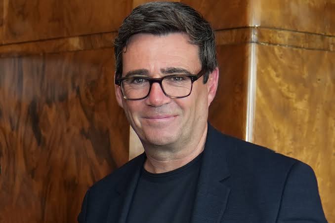 El gobierno británico advirtió que sus fuerzas armadas se encuentran en alerta permanente por las Islas Malvinas