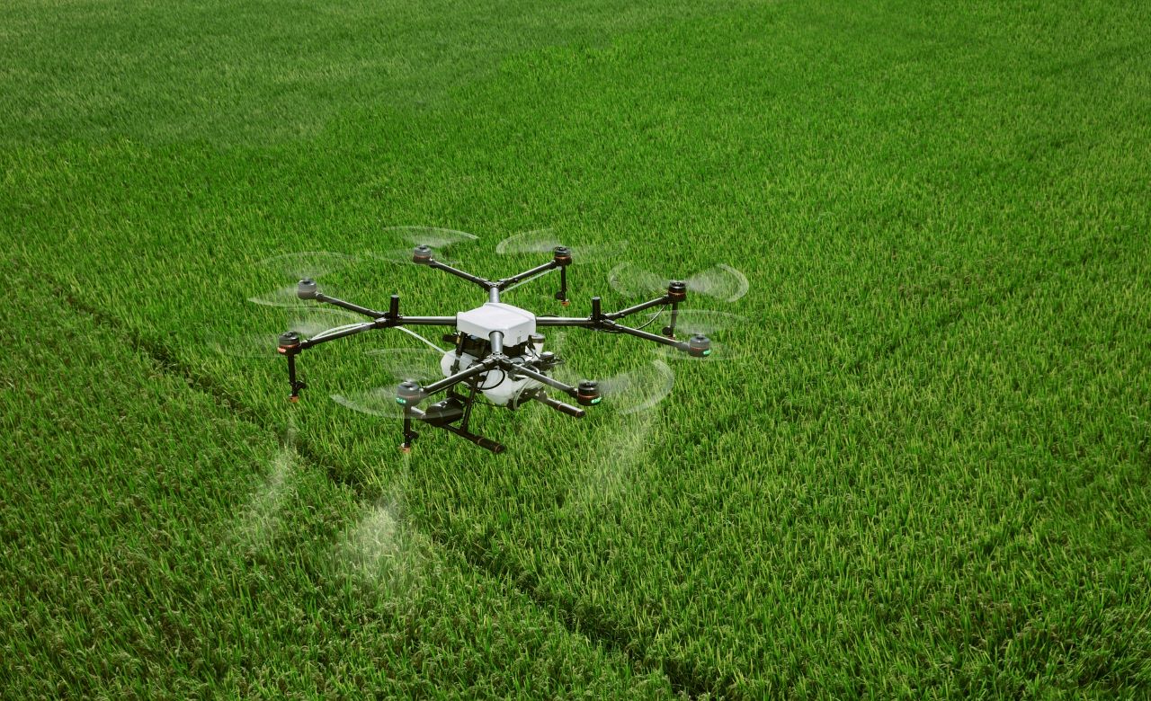 Los drones avanzan en el campo y se acercan al rendimiento de las pulverizadoras 
