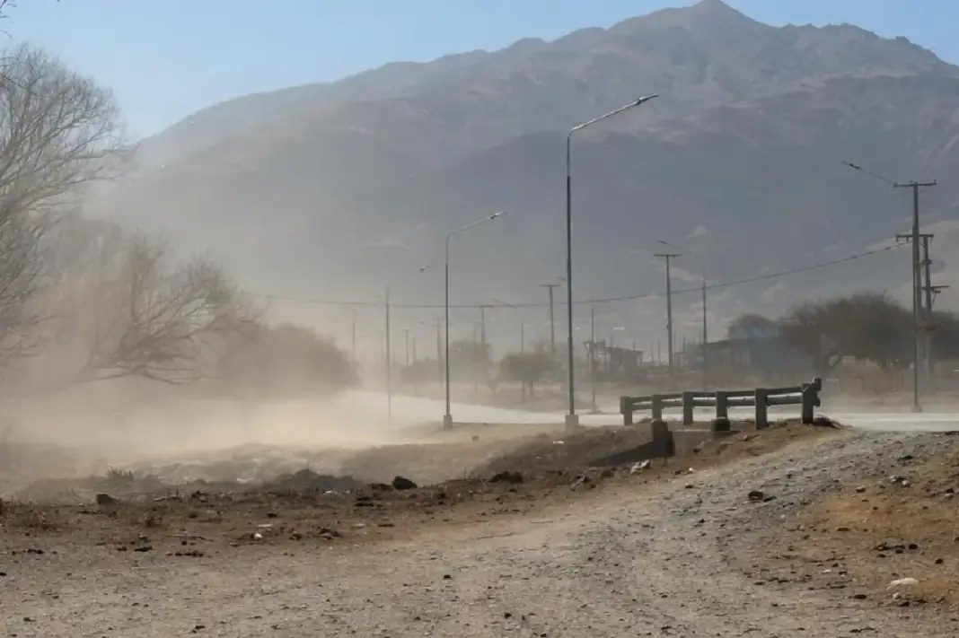 Advierten sobre ráfagas de hasta setenta kilómetros por hora en los valles tucumanos