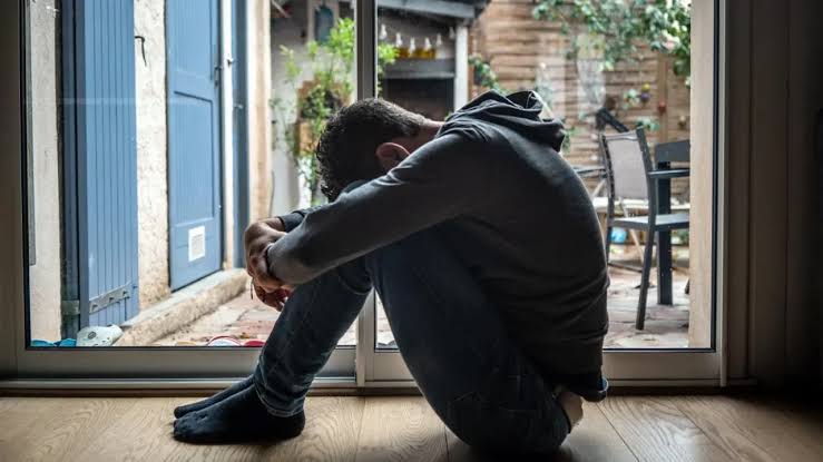 El aislamiento progresivo y los cambios de hábitos, las principales señales de alarmas para prevenir el suicidio