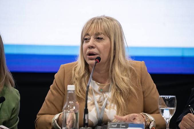rossana chahla.jfif