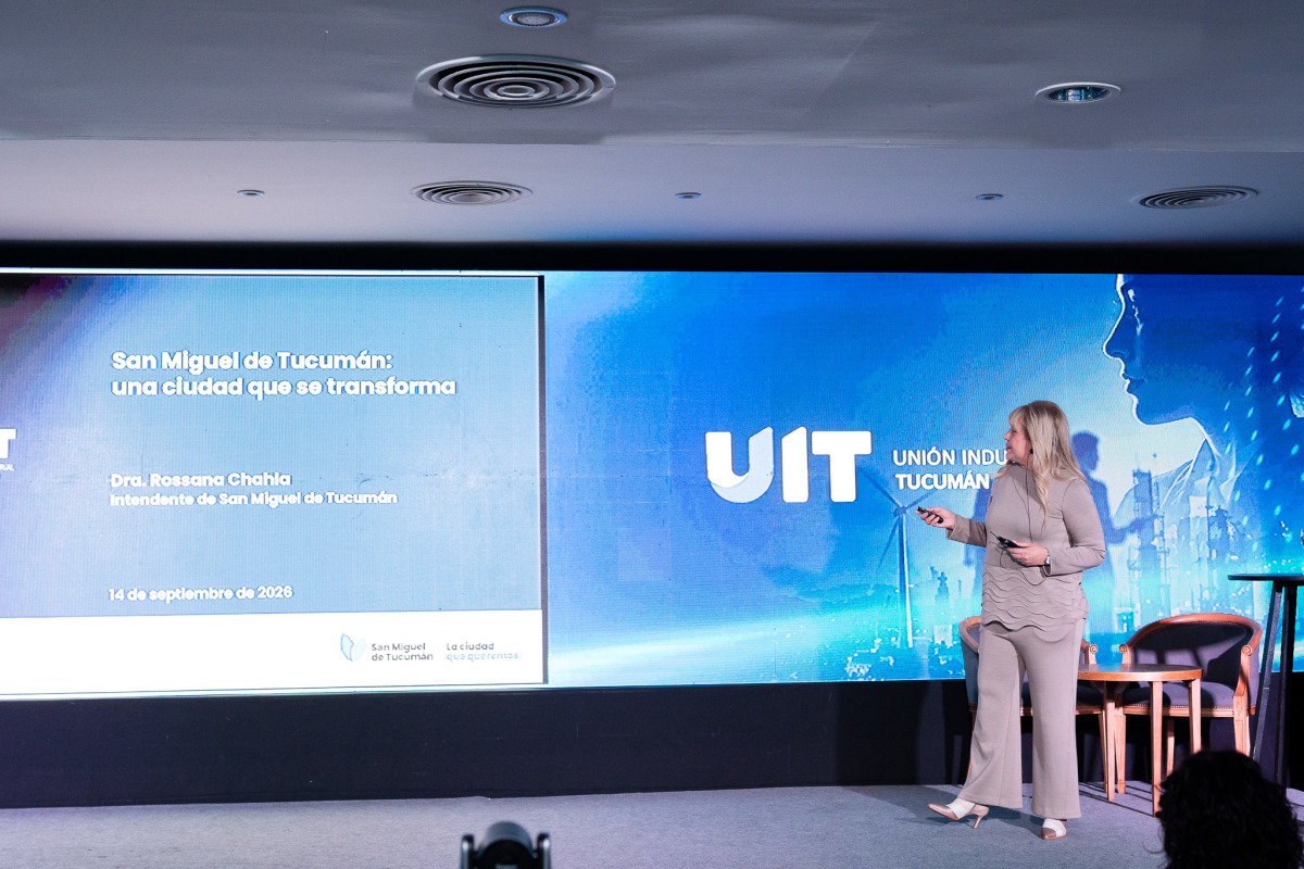 Rossana Chahla durante su exposición ante empresarios