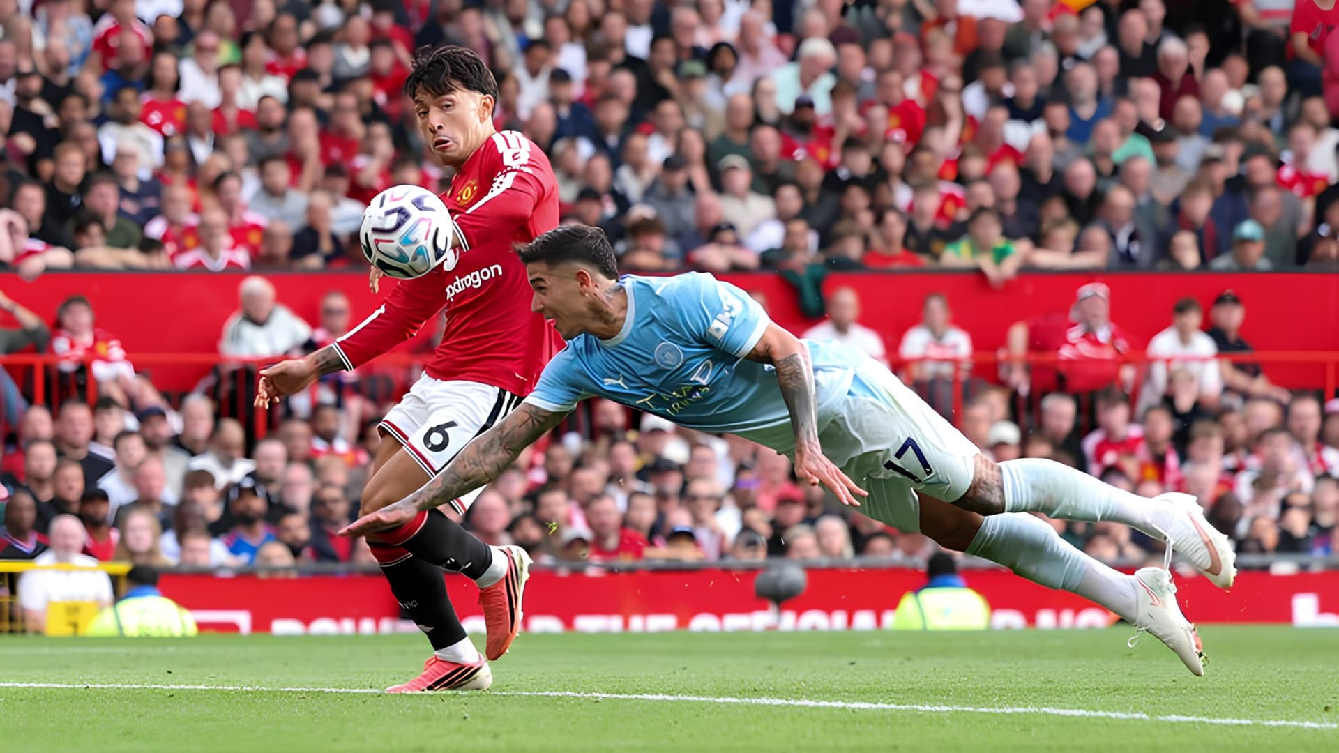 Del escándalo arbitral en Old Trafford a la magia europea: el fin de semana con estampa argentina