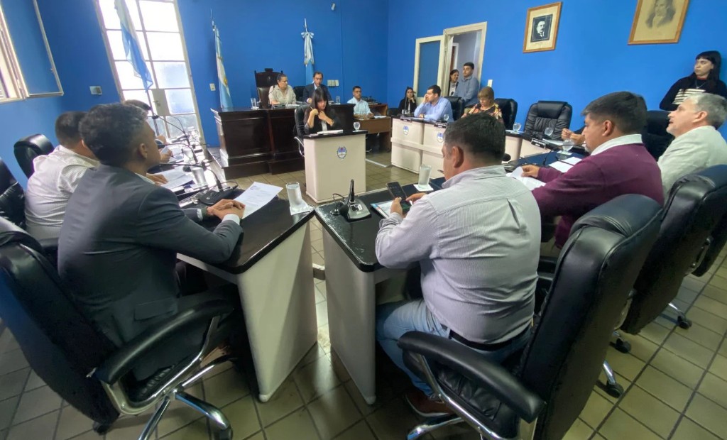 77673_concejo_deliberante_concepcio_rechazo_licencia_intendente_molinuevo.jpg