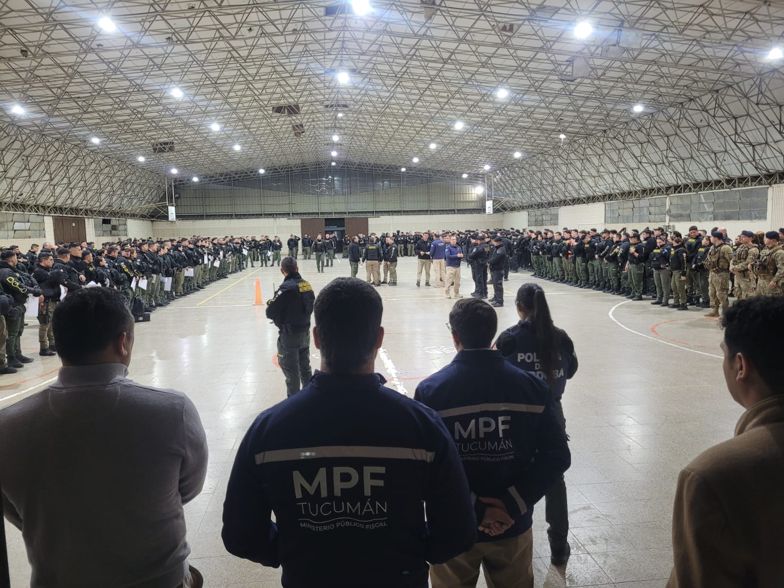Golpe a una banda que robaba camionetas de alta gama en Tucumán y las llevaba a Bolivia: tres detenidos y allanamientos en Córdoba